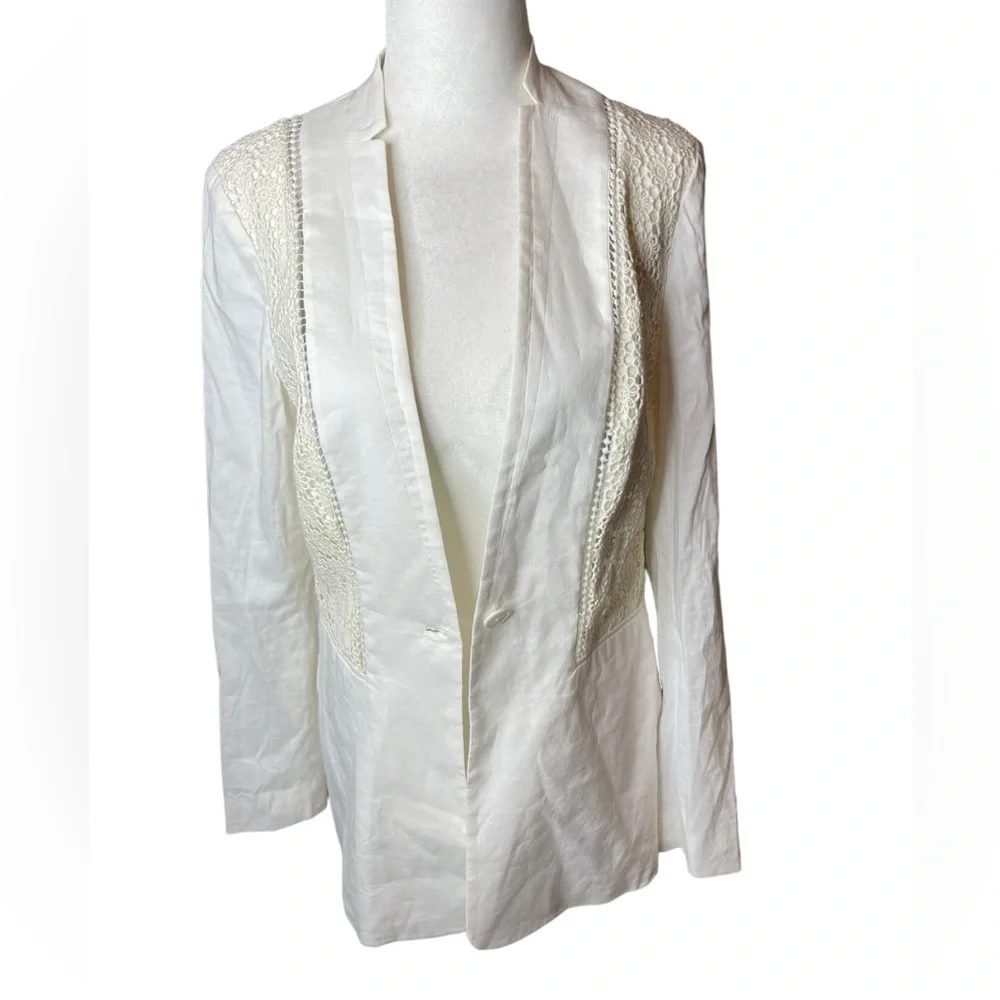 Elie Tahari Women’s Linen Blazer, White with cream crochet, NWT, Size 2 crisp